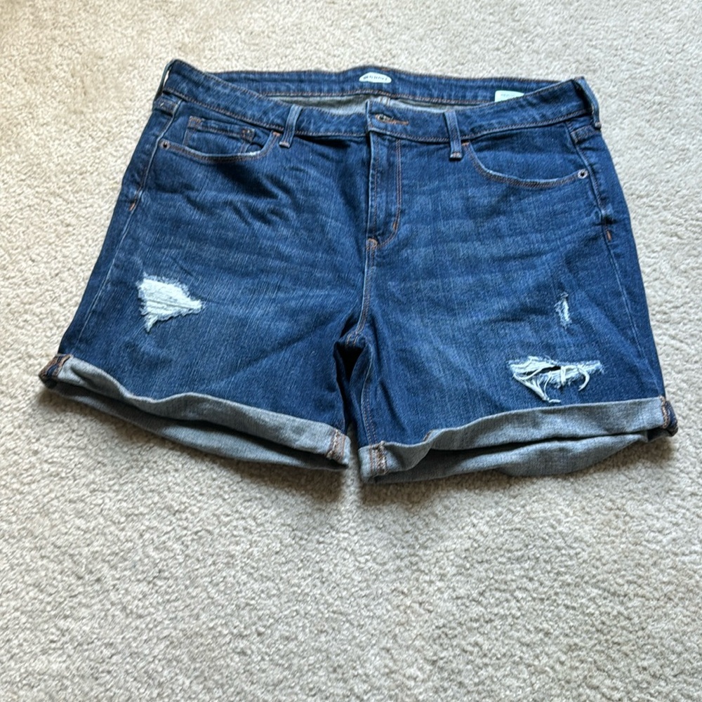 Old Navy cuffed jean short